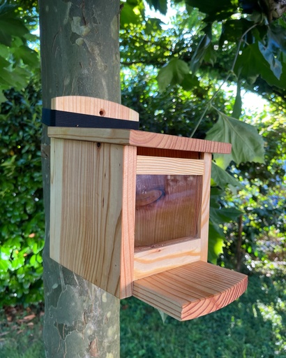 Eichhörnchen Futterhaus komplett aus EU Lärche - Nussspender / Futterbox