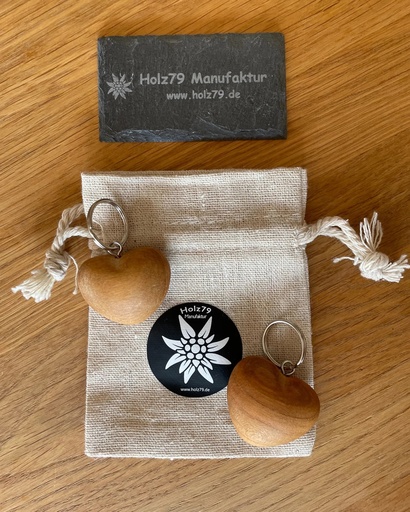Holz Herz Schlüsselanhänger aus Kirsche geölt